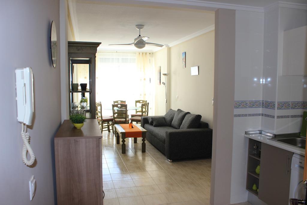 Apartamento Mariposa Apartment ตอร์เรเวียคา ห้อง รูปภาพ