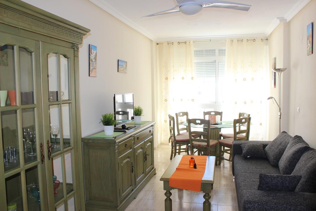 Apartamento Mariposa Apartment ตอร์เรเวียคา ห้อง รูปภาพ